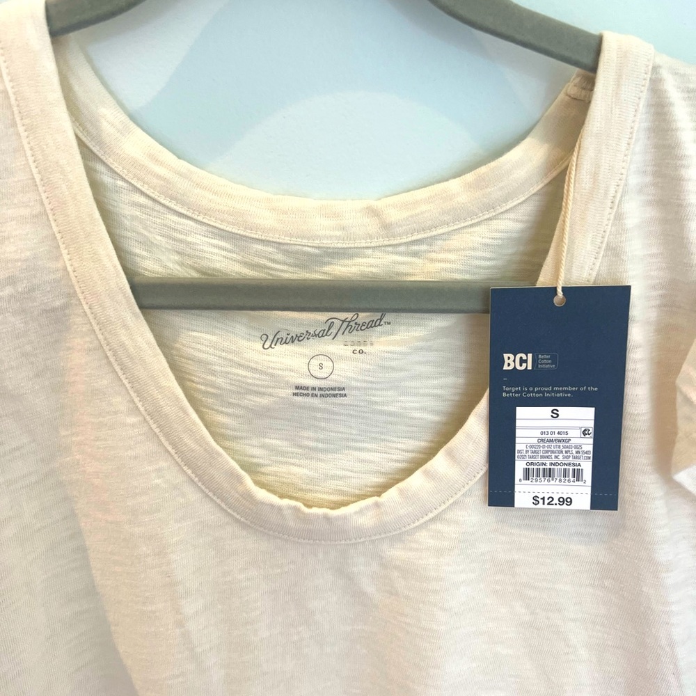 Universal Thread cream colored ruffle top - Picture 3 of 4